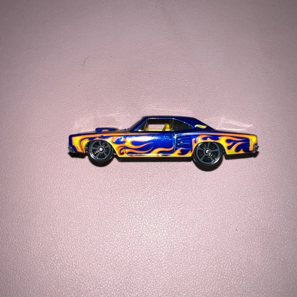 Hot Wheels Heat Fleet '69 Dodge Coronet‎ Superbee Blue Flames